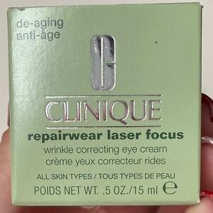 Clinique Repairwear Laser Focus Eye Cream in Green Packaging